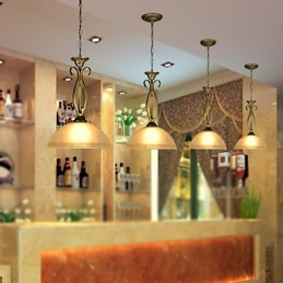 Lampe de table rurale du Nord : une lampe en verre à tête unique contemporaine et aux idées contractées