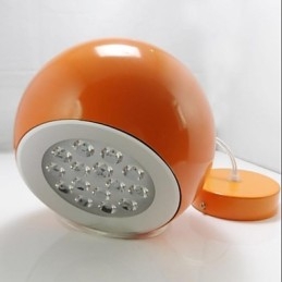 Suspension en métal moderne et contemporaine avec peinture globe
