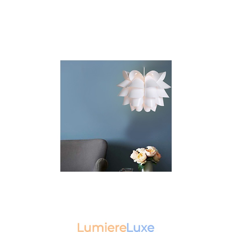 Lampe suspendue Lotus blanche contemporaine et minimaliste de Nordic Idea