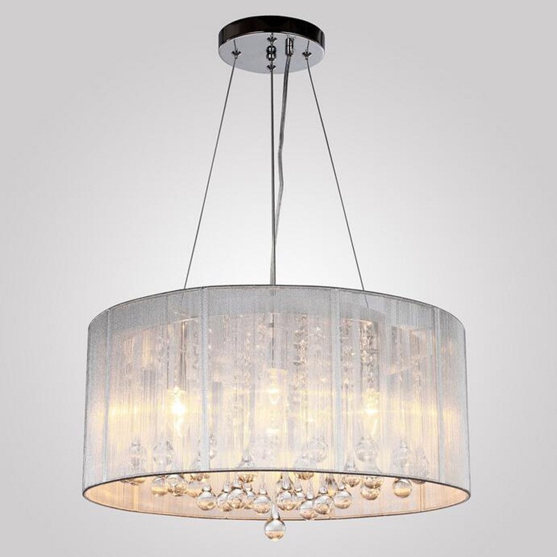 Lustre traditionnel classique en cristal et métal chromé