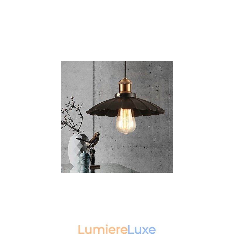 Lustre vintage en fer forgé avec parapluie noir unique
