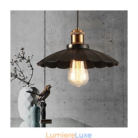 Lustre vintage en fer forgé avec parapluie noir unique Lustre vintage en fer forgé avec parapluie noir unique