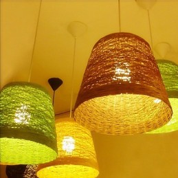 Lampe suspendue à tête unique en rotin tressé moderne et rural