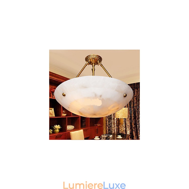 Balcons lumineux partout dans les plafonniers en cuivre et demi