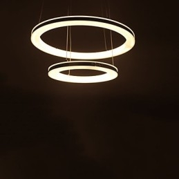 Lustre rond suspendu en acrylique avec 2 anneaux