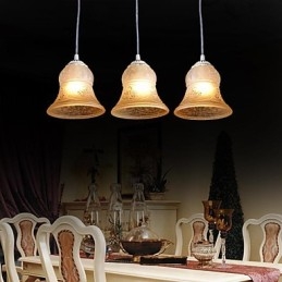 Suspension blanche à trois lumières avec abat-jour en verre doré à la main, style rétro européen classique