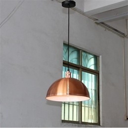 Un lustre en fer rétro unique