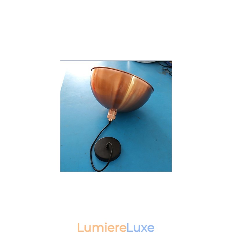 Un lustre en fer rétro unique