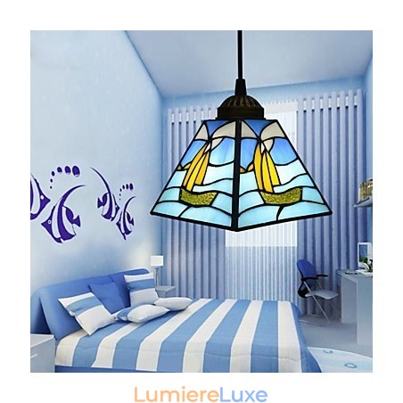 Lampe suspendue contemporaine et contractée en verre teinté méditerranéen à tête unique en forme de ligne de voile Lampe suspendue contemporaine et contractée en verre teinté méditerranéen à tête unique en forme de ligne de voile