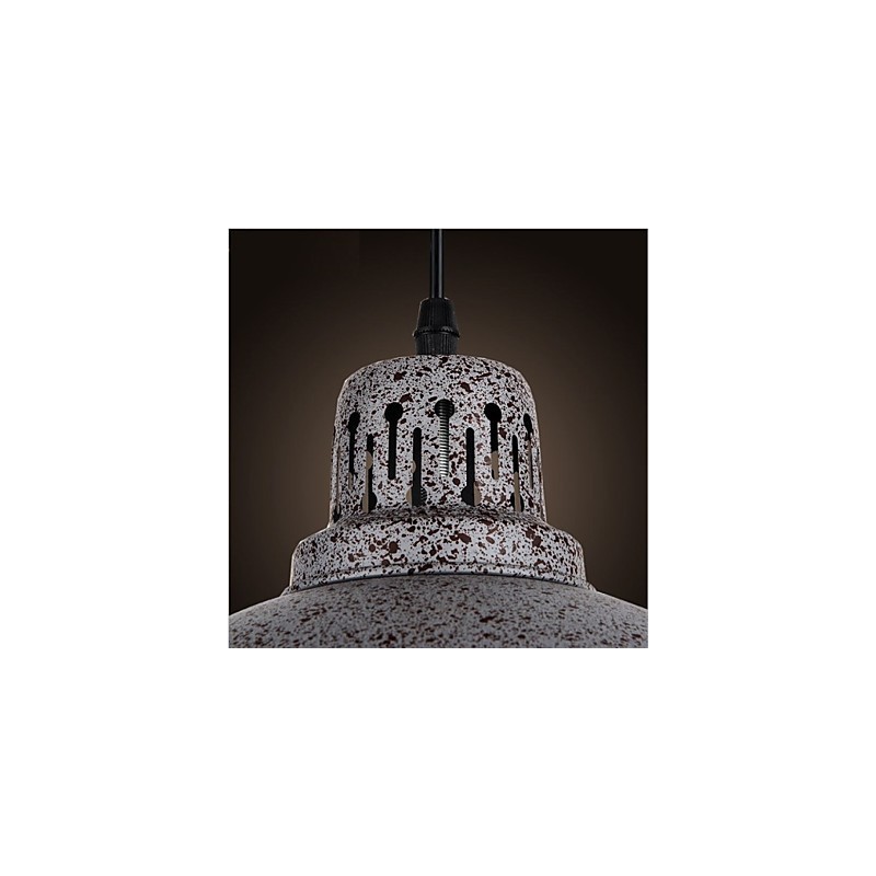 Suspension vintage en métal à pois avec une lumière