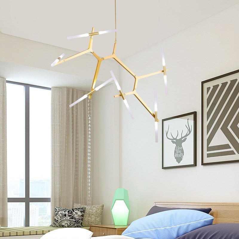 Lustre contemporain moderne à 12 lumières (noir doré)