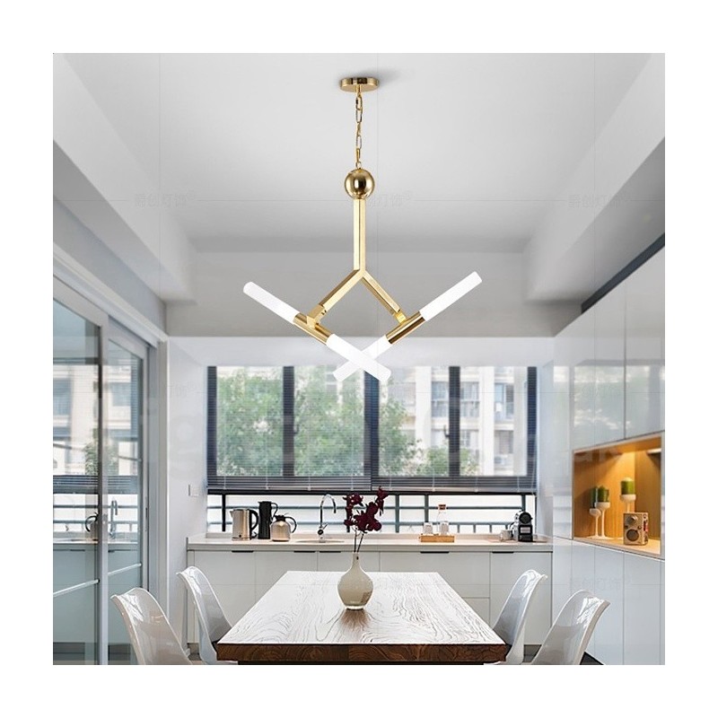 Lustre doré moderne et contemporain à 2 niveaux et 4 lumières