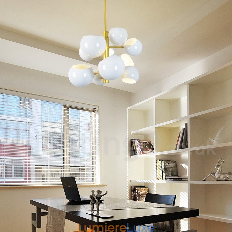 Lustre moderne et contemporain blanc à 10 lumières