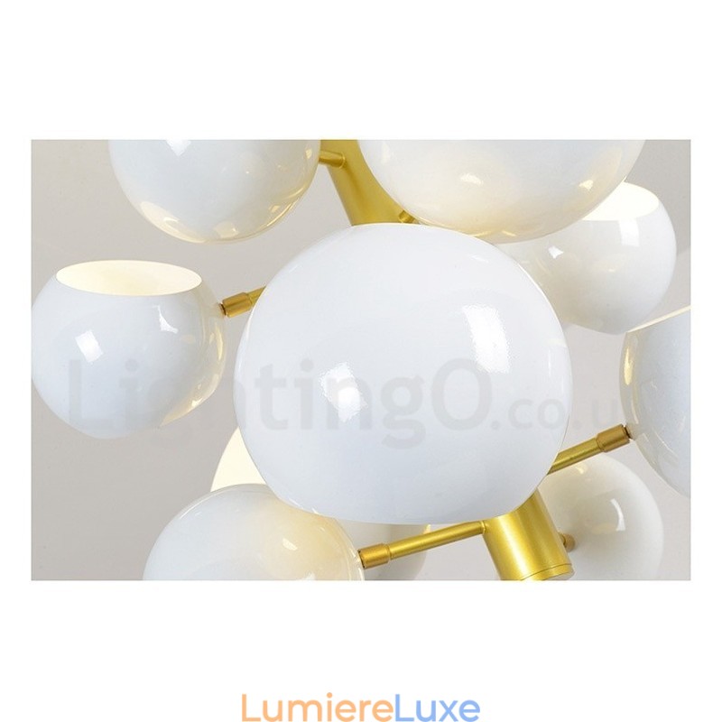 Lustre moderne et contemporain blanc à 10 lumières