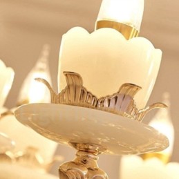 Lustre classique traditionnel en métal intégré à 8 lumières
