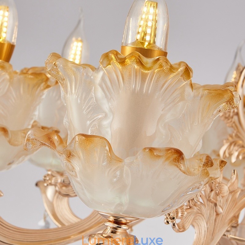 Lustre classique traditionnel en métal intégré à 8 lumières