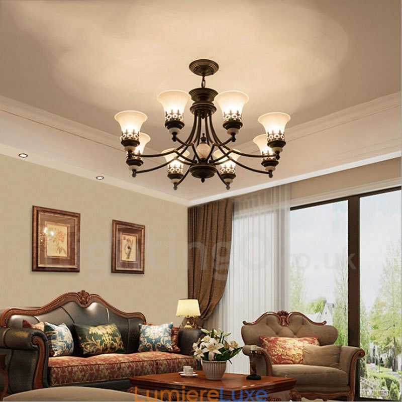 Lustre classique traditionnel en métal intégré à 8 lumières