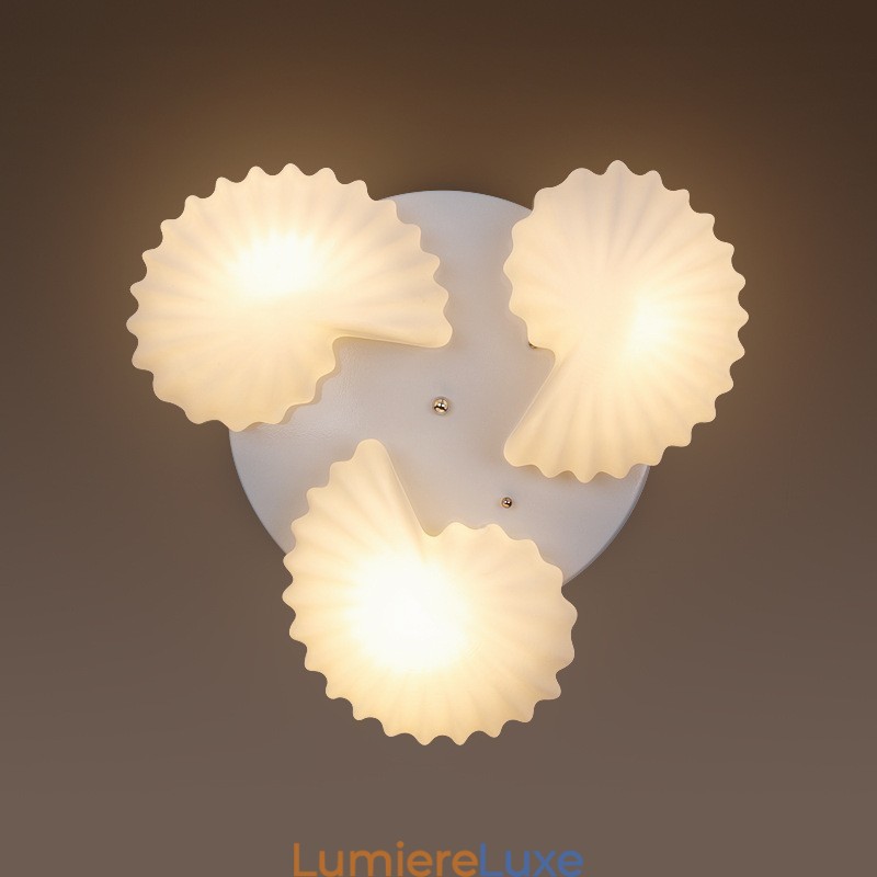 Lustre intégré classique traditionnel à 3 lumières avec abat-jour en verre