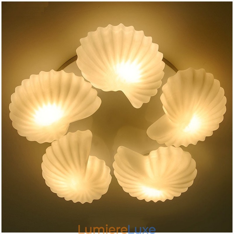 Lustre intégré classique traditionnel à 5 lumières Conch avec abat-jour en verre
