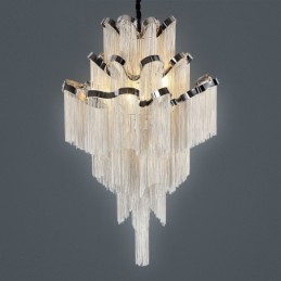Lustre design en aluminium Stream, luminaire suspendu argenté, escalier en colimaçon