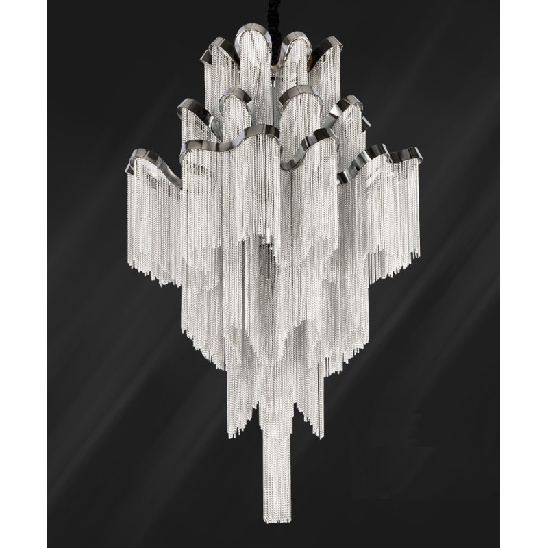 Lustre design en aluminium Stream, luminaire suspendu argenté, escalier en colimaçon