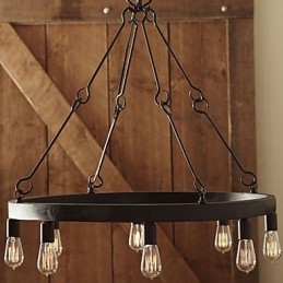 Suspension en fer de style rétro avec 8 lumières