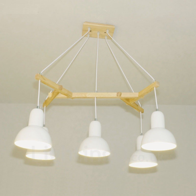 Suspension contemporaine moderne en bois à 5 lumières avec abat-jour en fer