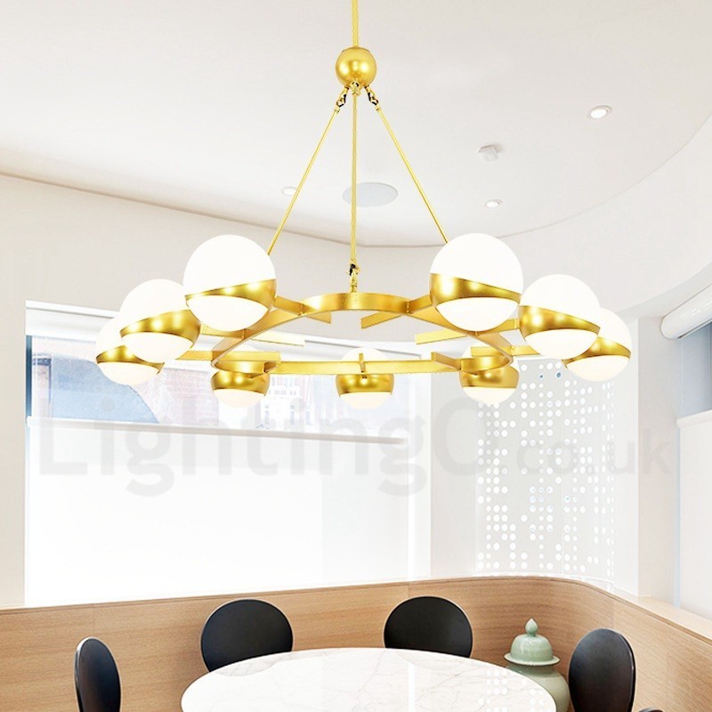 Plafonnier moderne contemporain à 9 lumières de style nordique, lustre en cuivre plaqué avec abat-jour en verre boule doré et blanc