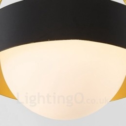 Plafonnier contemporain moderne à 1 lumière, finition cuivre, avec abat-jour en verre blanc et noir.