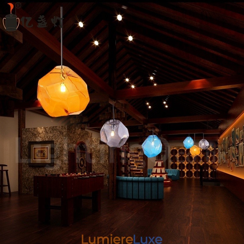 Suspension rustique Lodge à 1 lumière avec abat-jour en verre