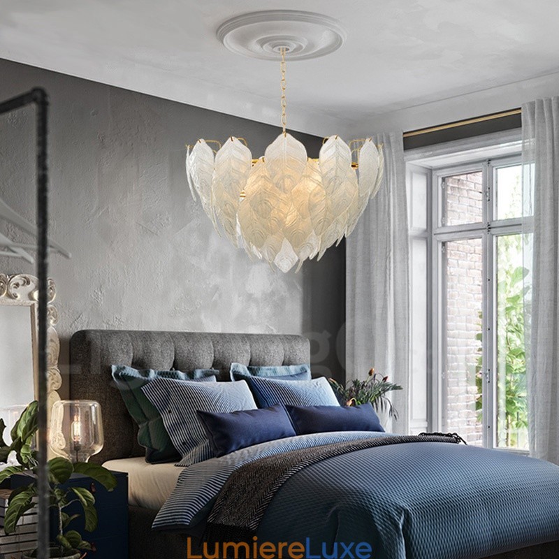 Suspension contemporaine moderne à 4 lampes en acier avec abat-jour en verre