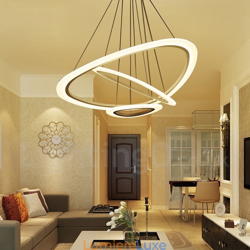 Suspension contemporaine moderne à 3 lampes en alliage d'aluminium avec abat-jour en acrylique et variateur d'intensité avec télécommande