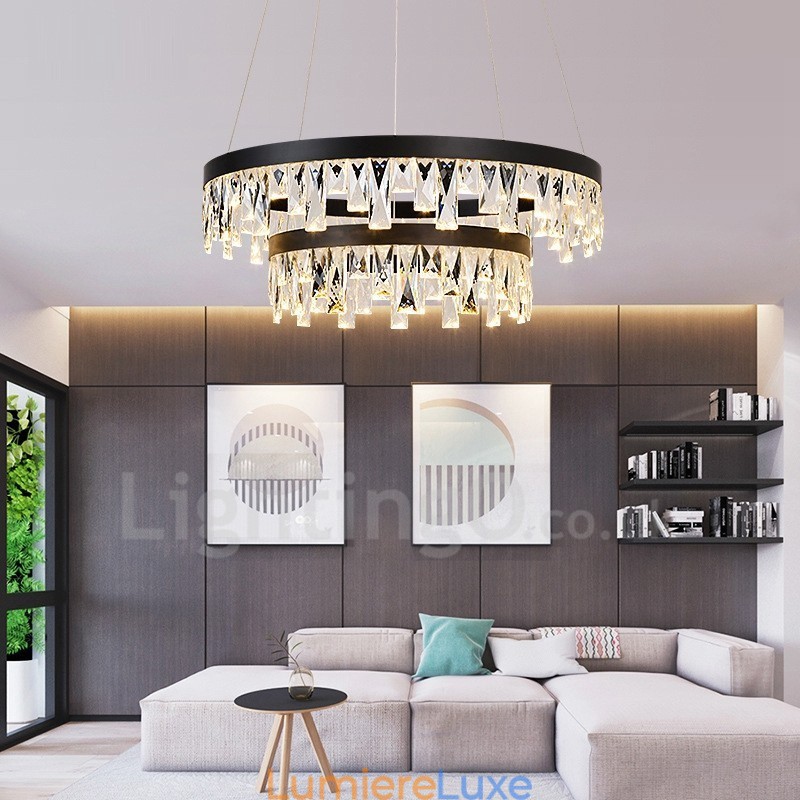 Suspension en cristal au design circulaire moderne