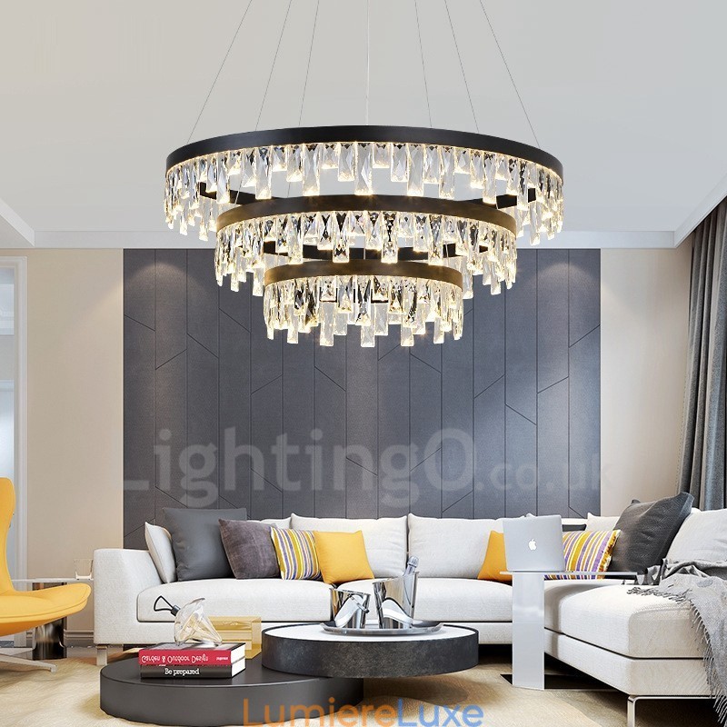 Suspension en cristal au design circulaire moderne