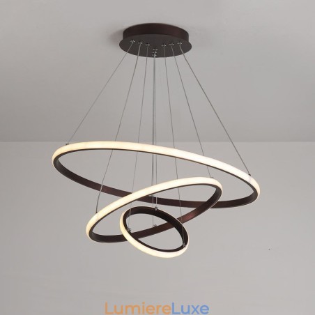 Suspension lumineuse à intensité variable avec télécommande et anneaux au design moderne Suspension lumineuse à intensité variable avec télécommande et anneaux au design moderne