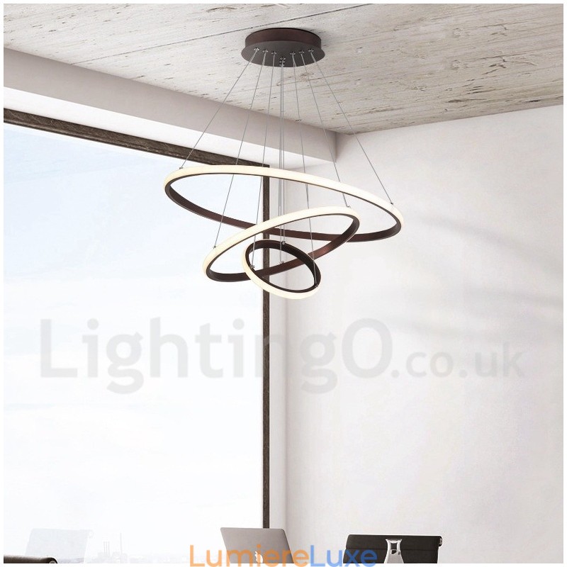 Suspension lumineuse à intensité variable avec télécommande et anneaux au design moderne