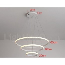 Suspension lumineuse à intensité variable avec télécommande et anneaux au design moderne
