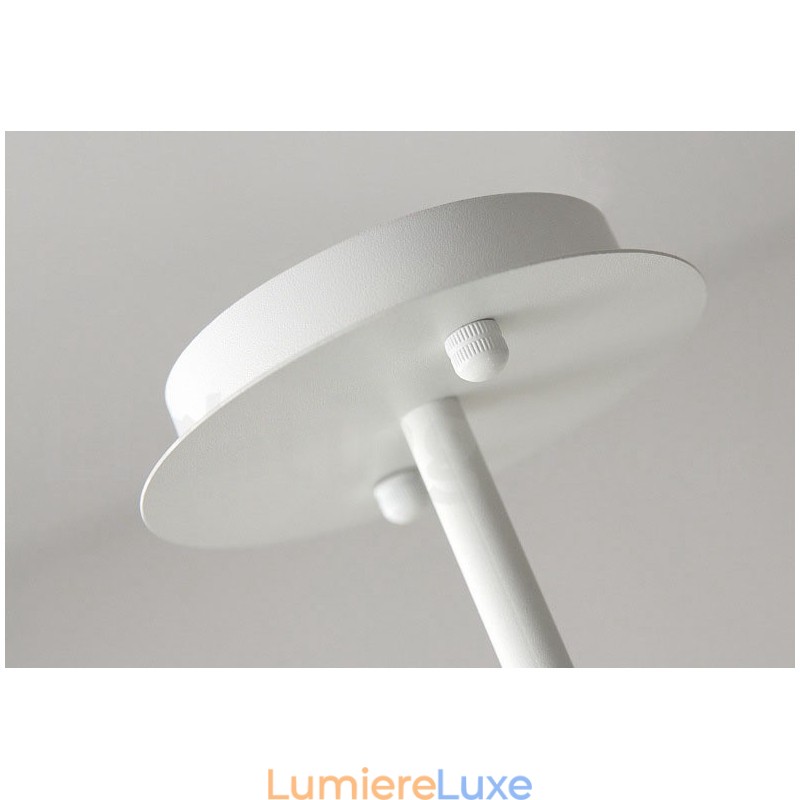 Lustre contemporain moderne en forme de tuyau avec abat-jour en acrylique blanc et noir