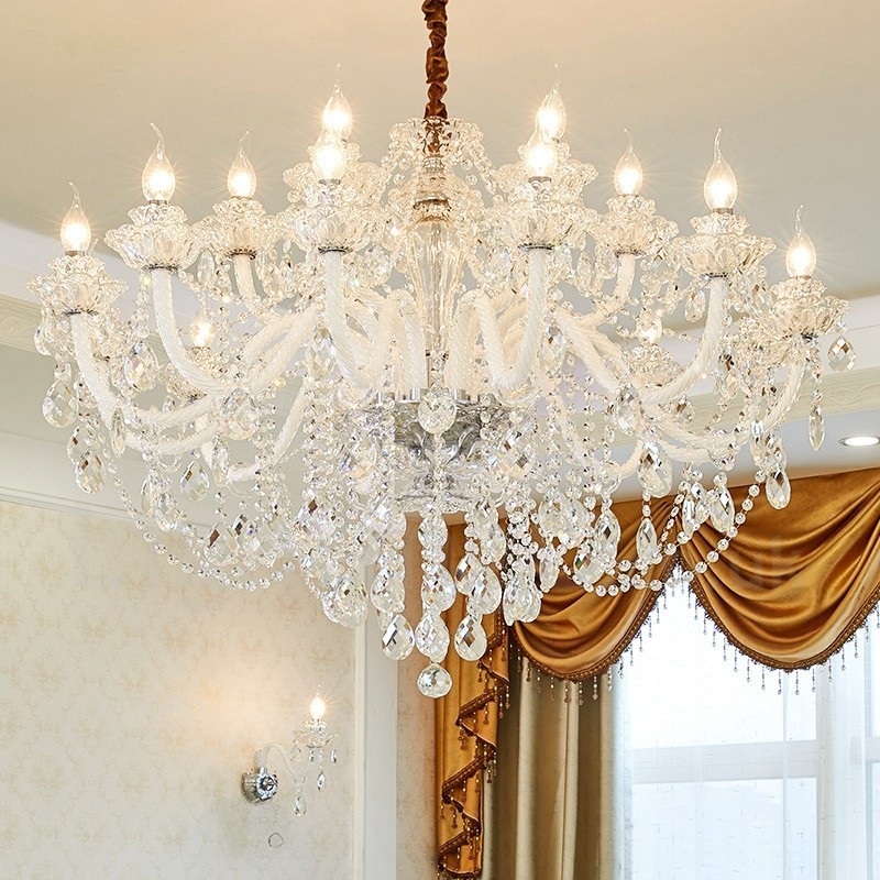 Lustre bougie en cristal transparent à 18 (12+6) lumières avec bras blancs