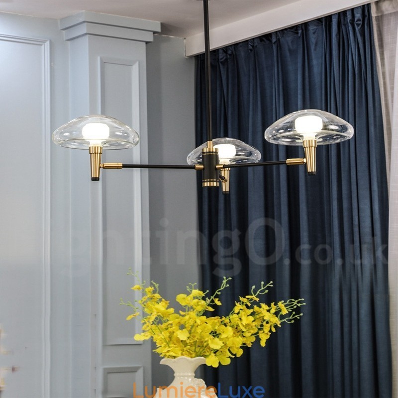 Lustre mini à 3 lumières avec finition peinte électrolytique et abat-jour en verre