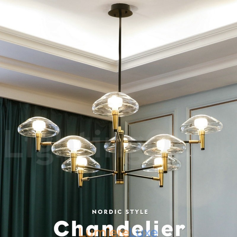 Lustre à 8 lumières avec finition peinte électrolytique et abat-jour en verre