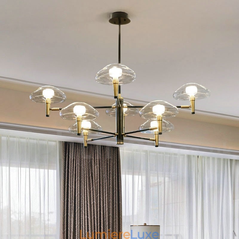 Lustre à 8 lumières avec finition peinte électrolytique et abat-jour en verre
