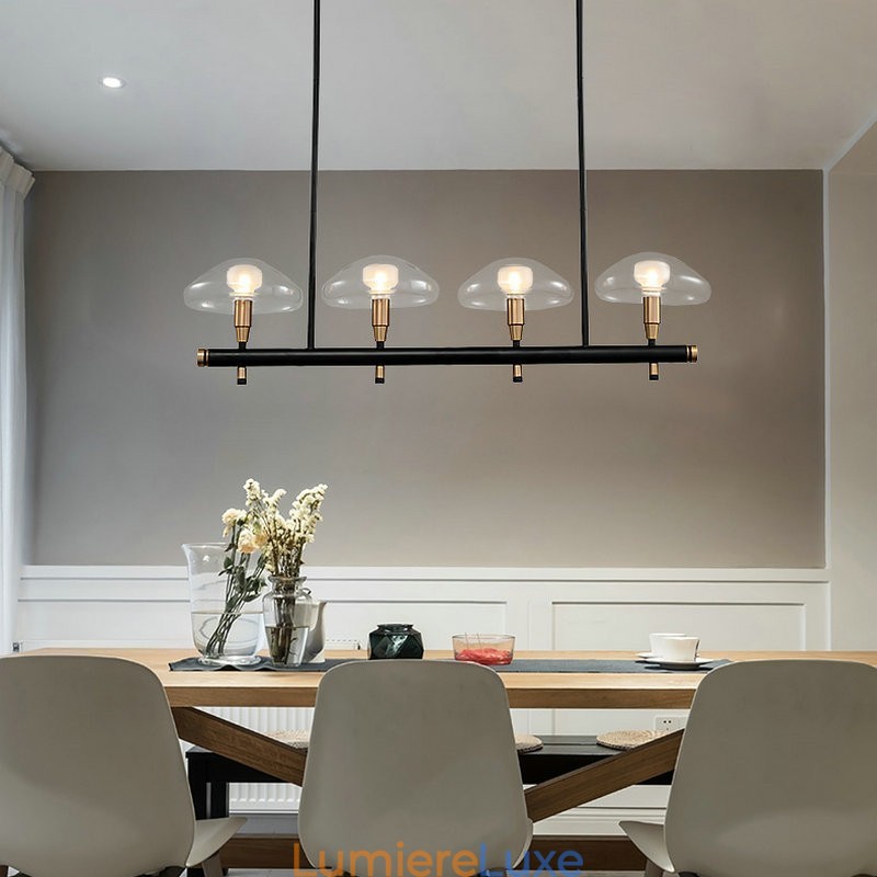 Lustre linéaire à 4 lumières avec finition peinte électrolytique et abat-jour en verre