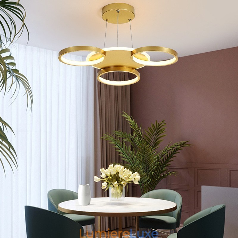 Lustre circulaire doré moderne et contemporain de style nordique avec télécommande, peut également être utilisé comme applique murale.