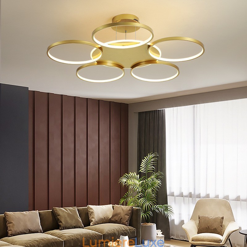 Lustre circulaire doré moderne et contemporain de style nordique avec télécommande, peut également être utilisé comme applique murale.