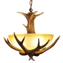 Suspension rustique artistique rétro en bois de cerf avec abat-jour en verre