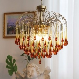 Lustre en verre en forme de goutte d'eau