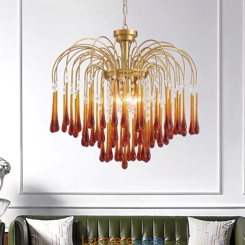 Lustre en verre en forme de goutte d'eau
