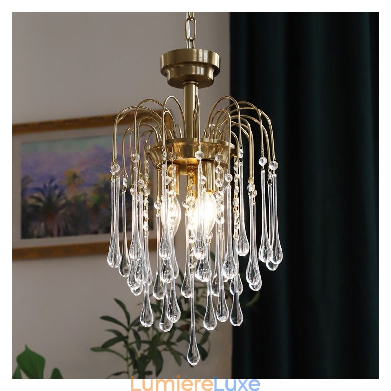 Lustre en verre en forme de goutte d'eau