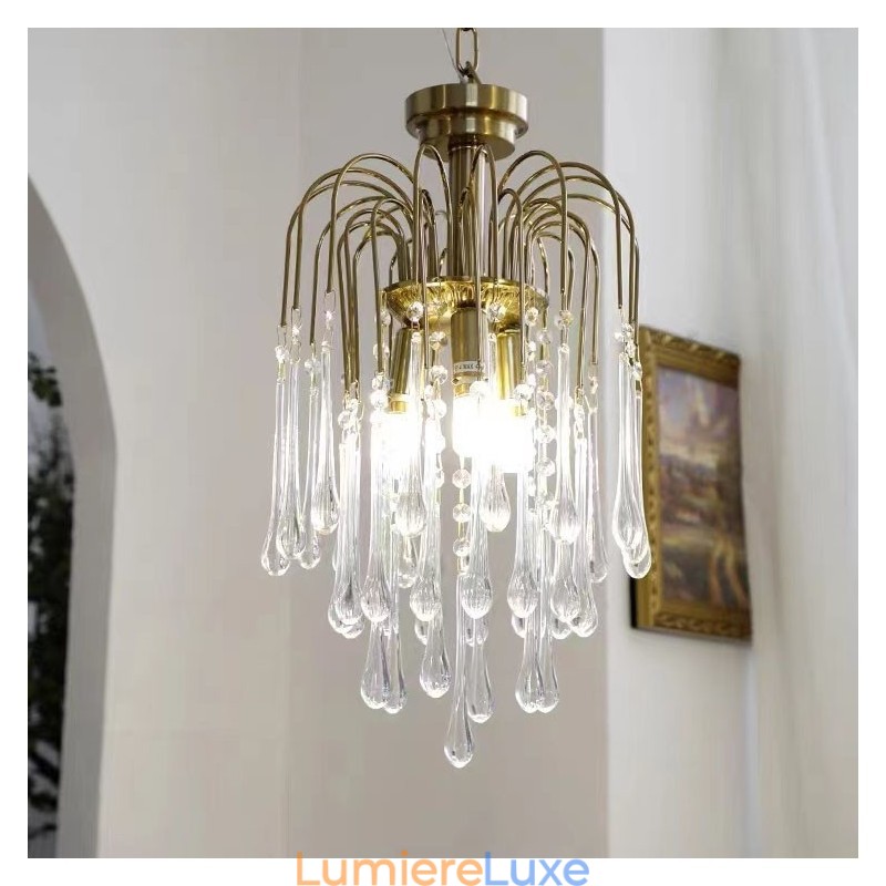 Lustre en verre en forme de goutte d'eau